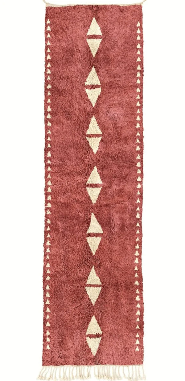 Contemporary Beni Mrirt. 2'6' x 10'